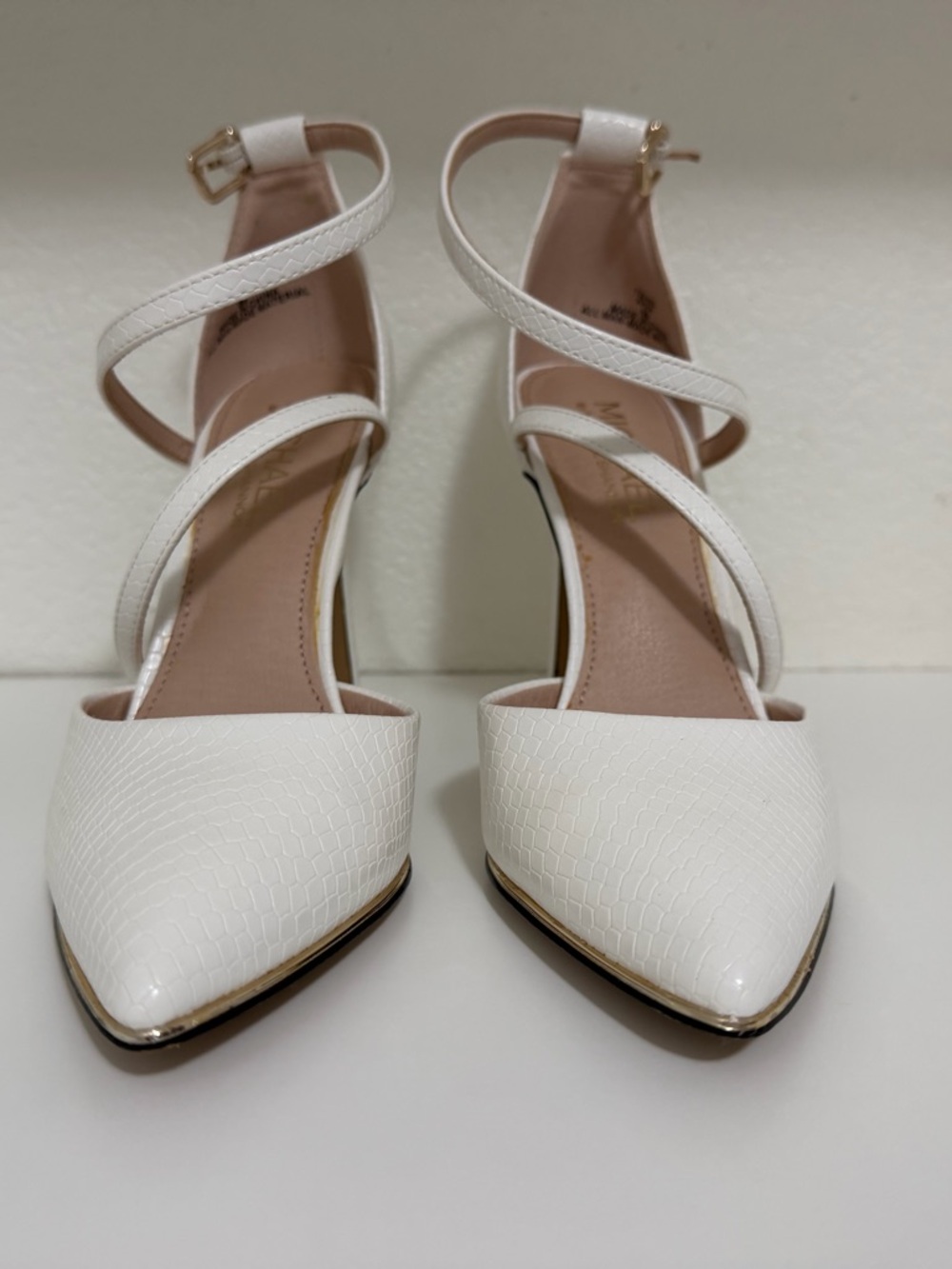 LIKE NEW White Crocodile Stilettos - Picture 3 of 10